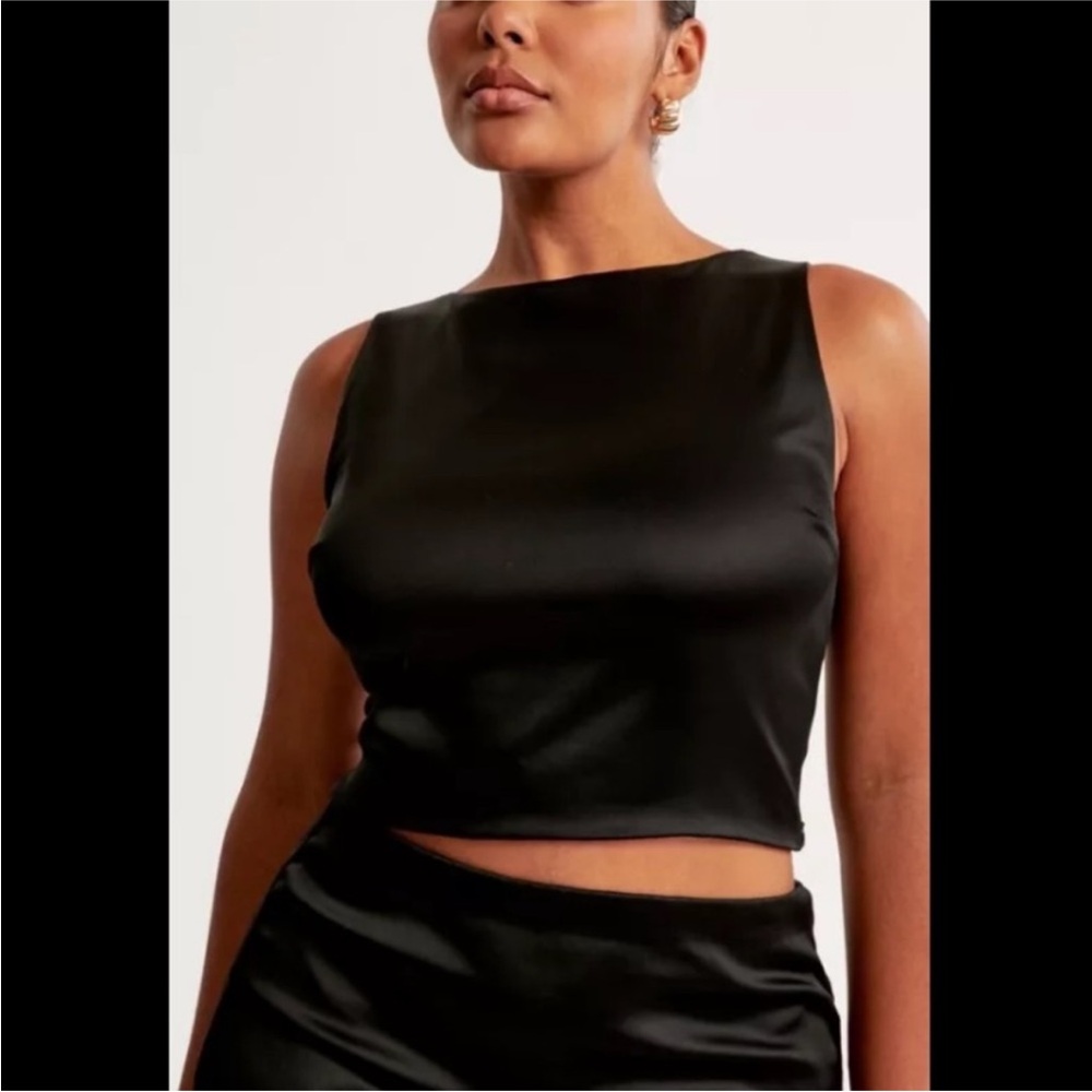Abercrombie & Fitch Satin Sculpt
Shell Set Black Top